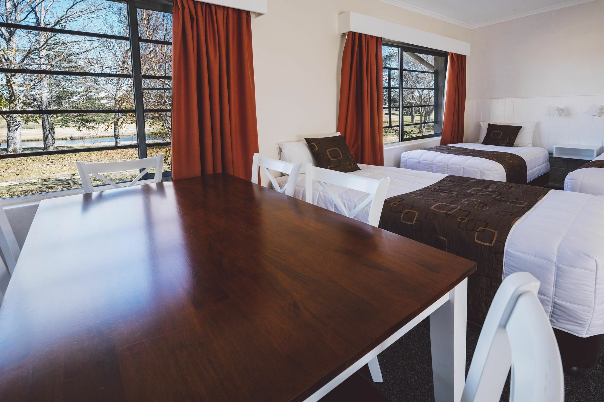 Boulevard Motel Станторп Экстерьер фото